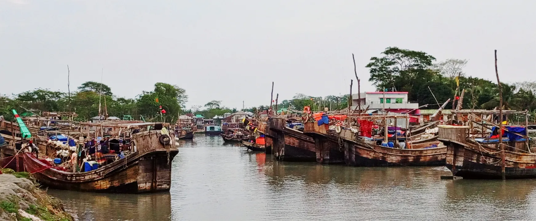 জ্বালানি সঙ্কটে উপকূলে বন্ধের উপক্রম মাছ শিকার