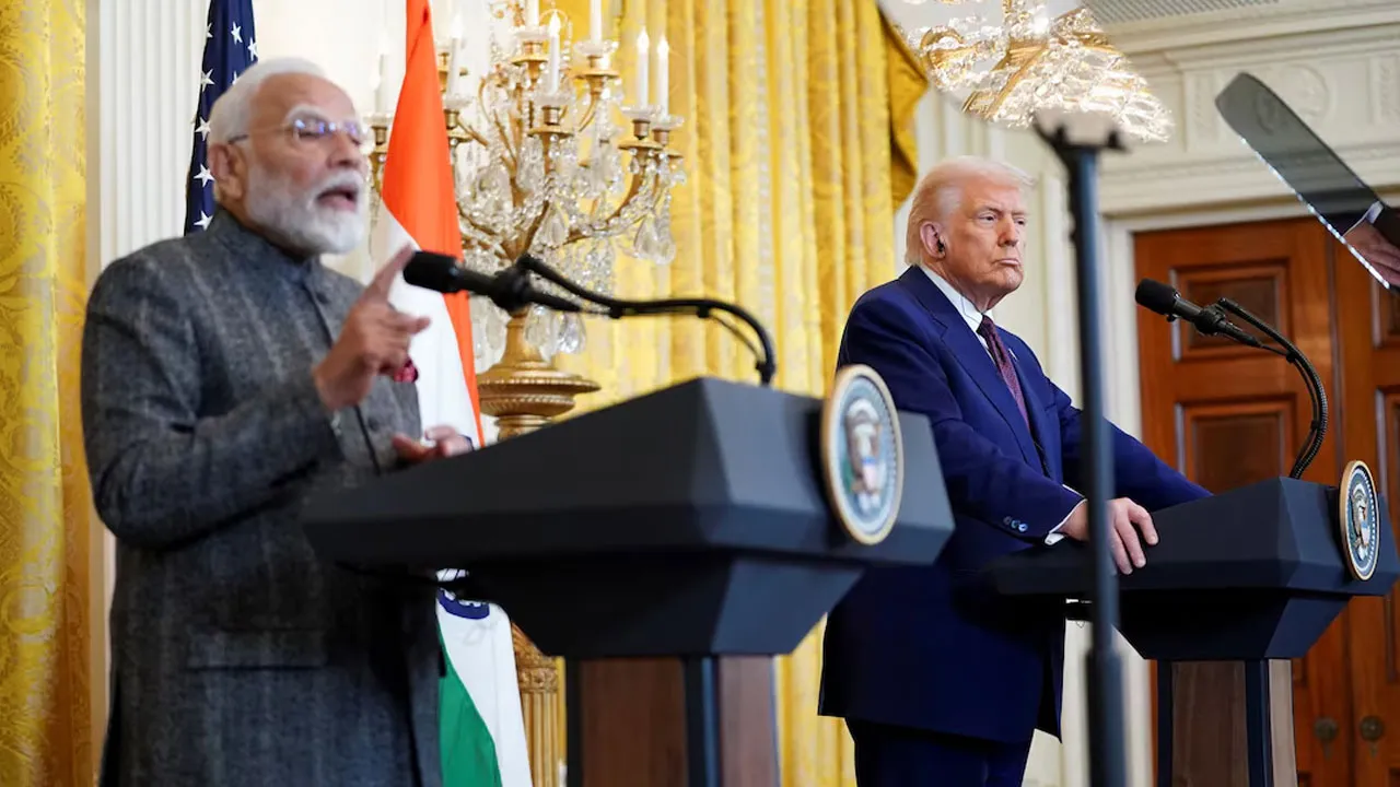 রুশ তেল কেনা বন্ধ না করলে ভারতের ওপর ‘ব্যাপক’ শুল্কারোপের হুমকি ট্রাম্পের