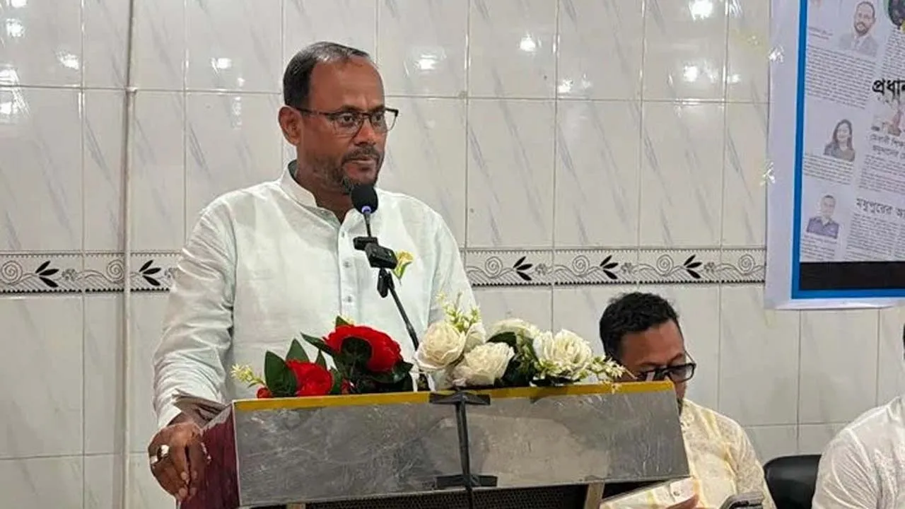 সংবাদপত্র সমাজের দর্পণ : প্রাণিসম্পদ প্রতিমন্ত্রী