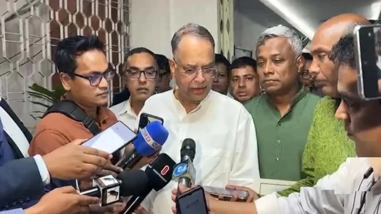 রমজানে নিরবচ্ছিন্ন বিদ্যুৎ সরবরাহে অগ্রাধিকার দিচ্ছে সরকার