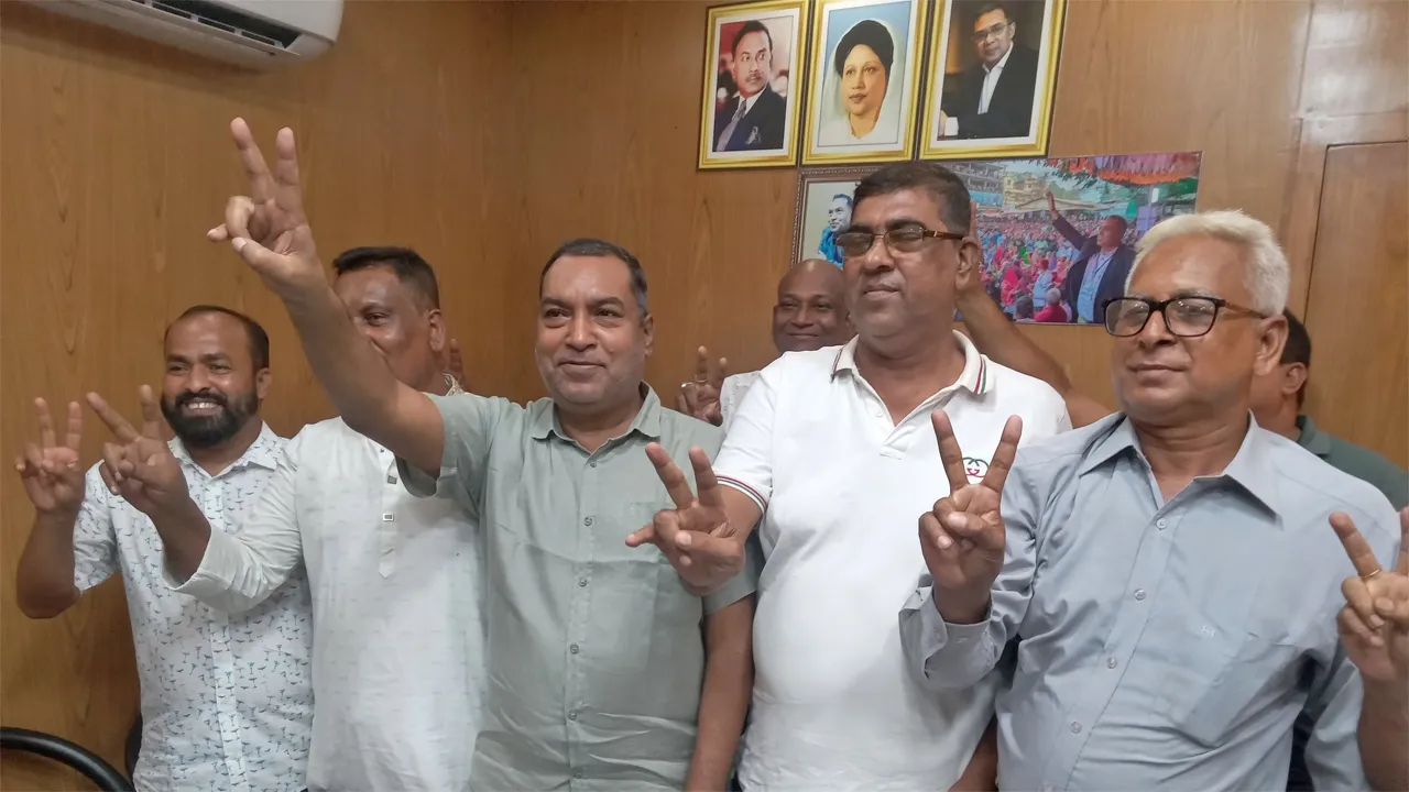 ঈশ্বরদীতে বিএনপির দুই গ্রুপের পাল্টাপাল্টি কমিটি