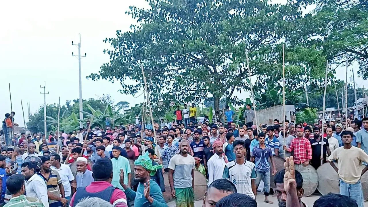 সালথায় আধিপত্য বিস্তার নিয়ে দুই পক্ষের সংঘর্ষে আহত ২০