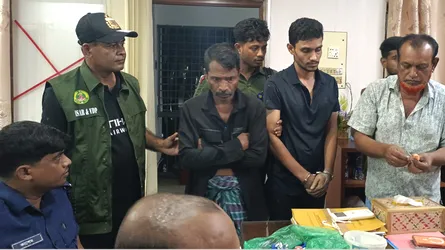 রাজাপুরে দুই মাদকসেবীর কারাদণ্ড, ইয়াবা ও গাঁজা উদ্ধার