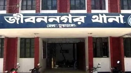 চুয়াডাঙ্গায় ভারতীয় নেশাজাতীয় সিরাপ উদ্ধার, গ্রেফতার ২