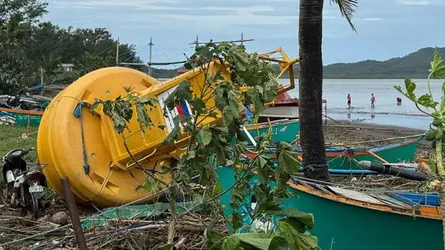 বছরের সবচেয়ে শক্তিশালী ঝড় রাগাসা হংকংয়ের দিকে এগোচ্ছে