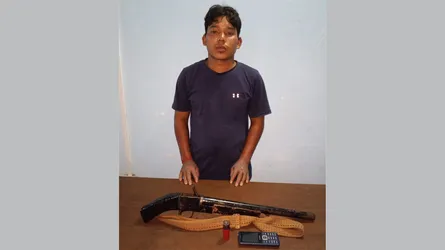 খাগড়াছড়িতে সেনা অভিযানে ইউপিডিএফের কালেক্টর আটক