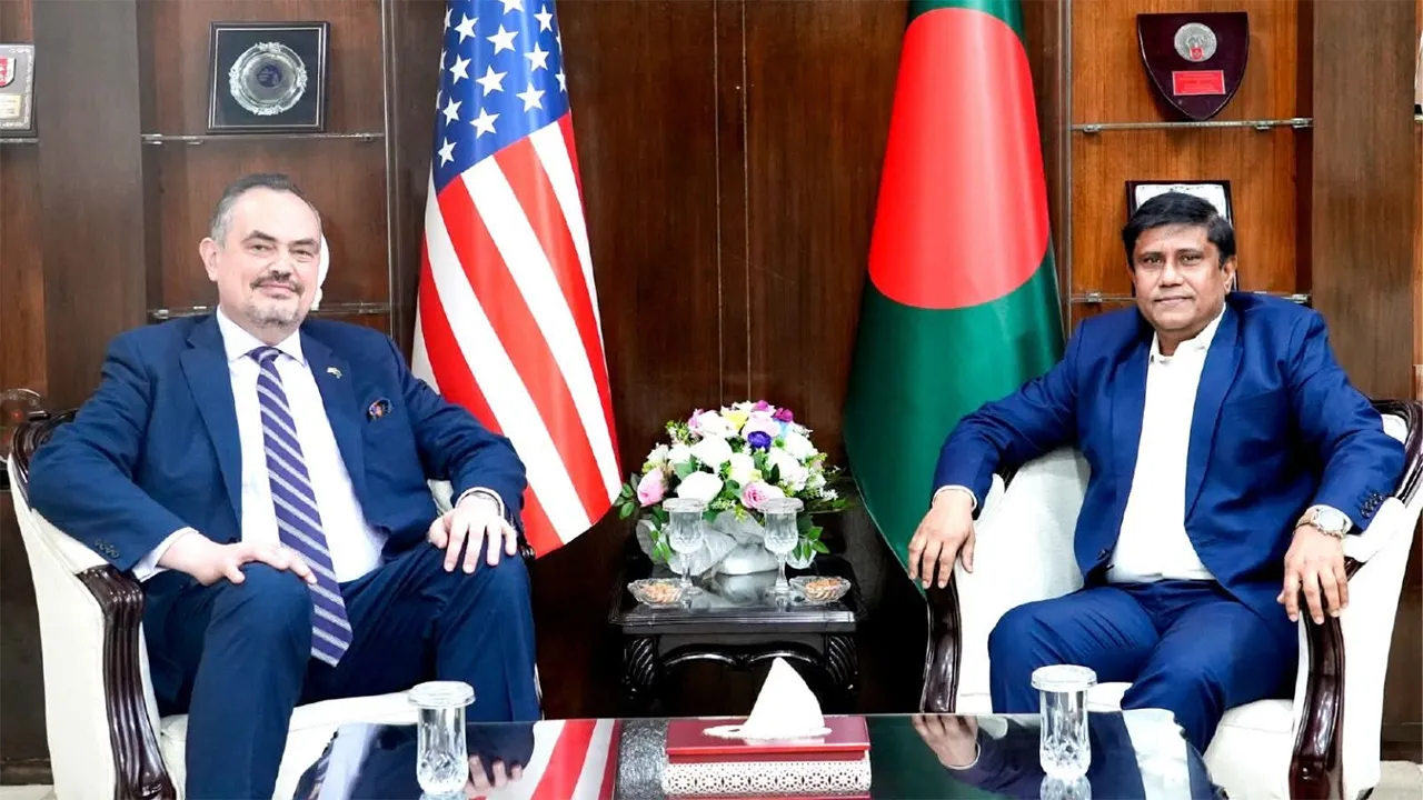 প্রধানমন্ত্রীর প্রতিরক্ষা উপদেষ্টার সাথে মার্কিন রাষ্ট্রদূতের সাক্ষাৎ