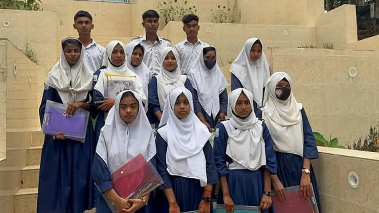 প্রবেশপত্র না পেয়ে এসএসসি পরীক্ষা দিতে পারল না উখিয়ার ১৩ শিক্ষার্থী