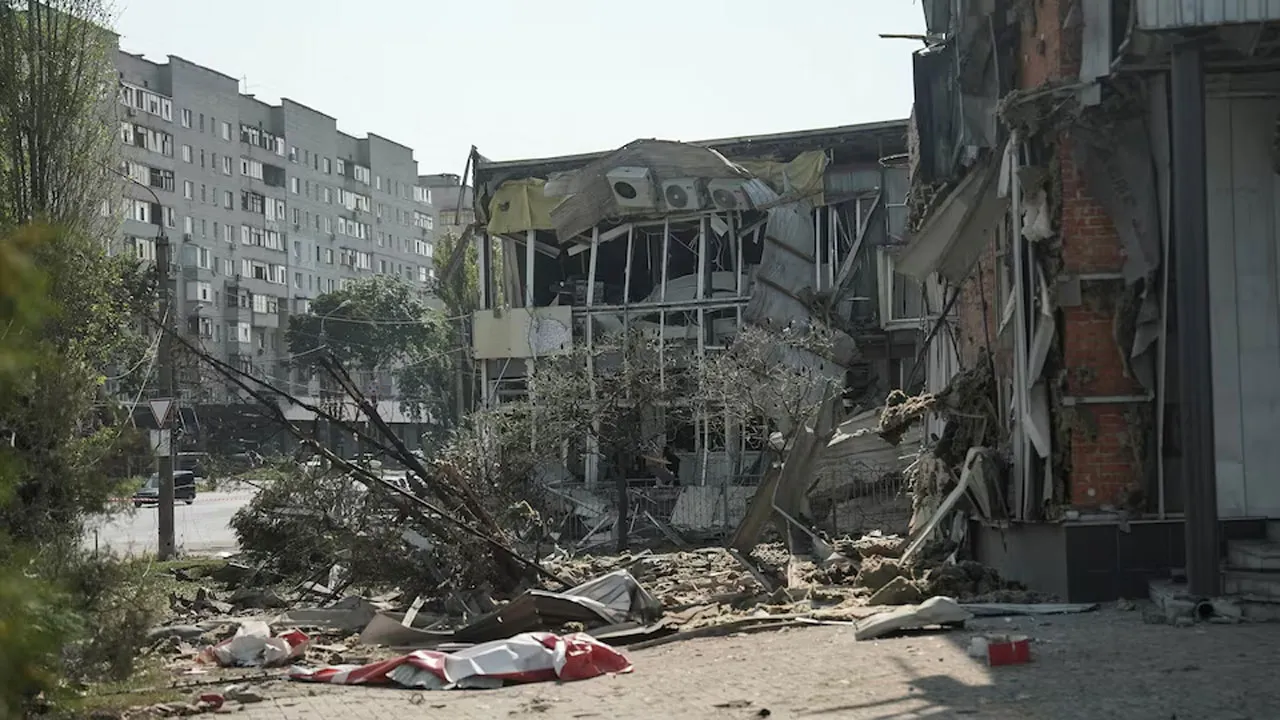 ইউক্রেনের সুমি-বালাক্লিয়ায় রুশ হামলায় নিহত ৬