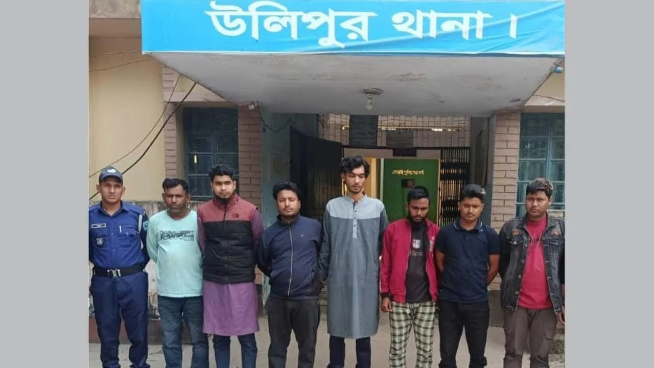 উলিপুরে ঠিকাদারকে জিম্মি করে ৮ লাখ টাকা চাঁদা দাবি, গ্রেফতার ৭