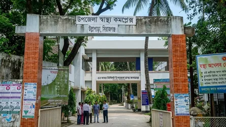 অভিযোগের পরও উল্লাপাড়া স্বাস্থ্য কমপ্লেক্সে রোগীদের নিম্নমানের খাবার সরবরাহ