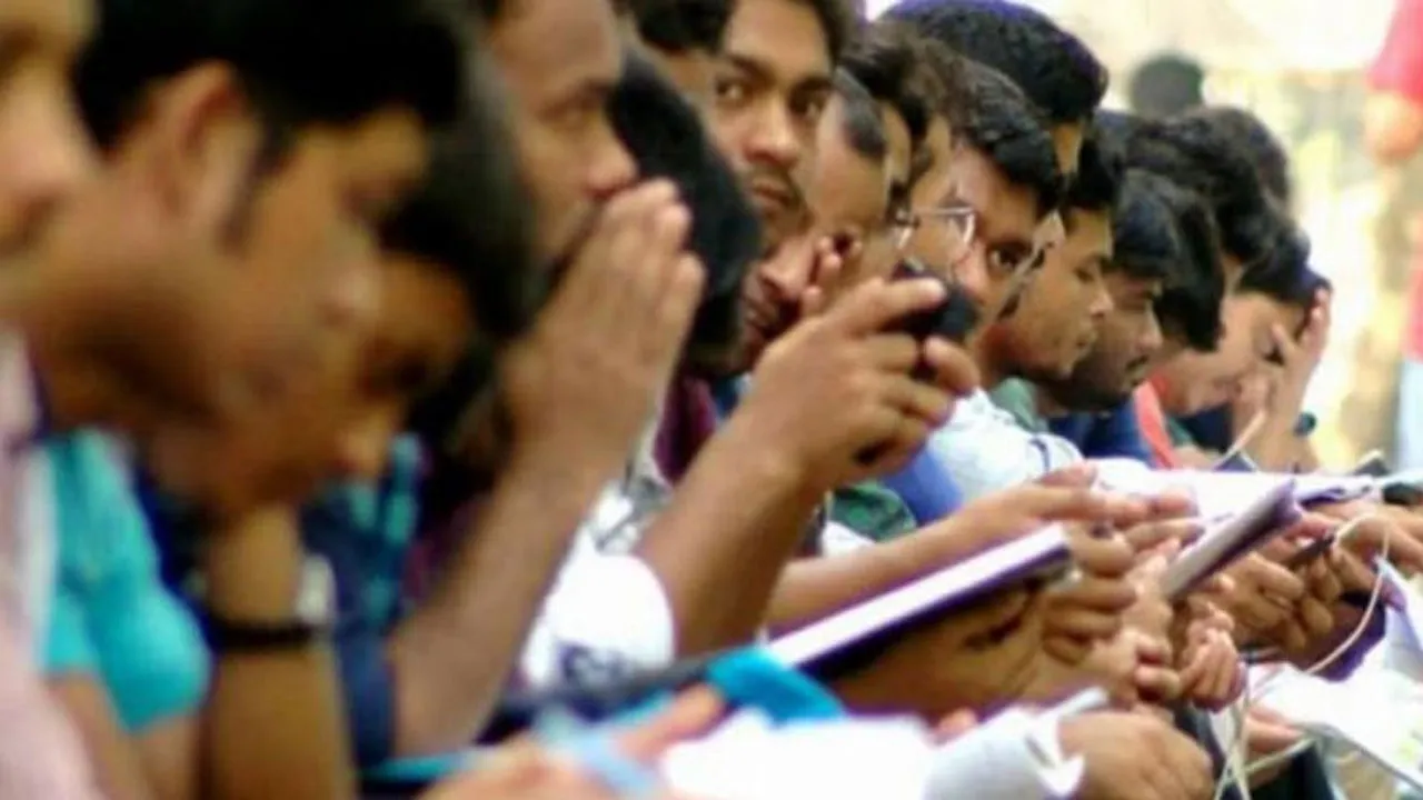পশ্চিমবঙ্গে চালু হলো বেকারভাতা, মাসে কত করে পাবেন ‘যোগ্য বেকার’রা?