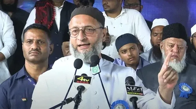 মোস্তাফিজের মতো হাসিনাকেও ফেরত পাঠান : আসাদুদ্দিন ওয়াইসি