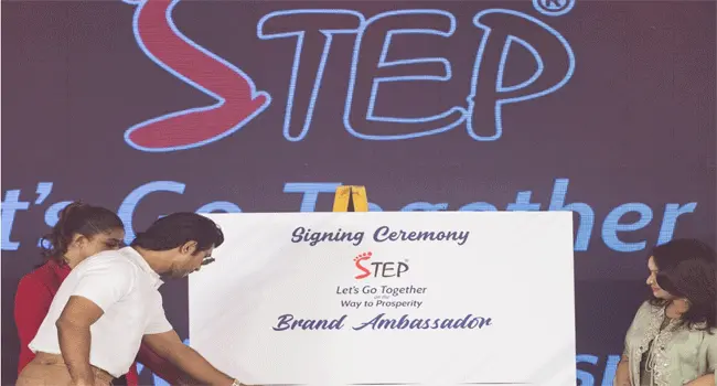 স্টেপ ফুটওয়্যারের ব্র্যান্ড অ্যাম্বাসেডর হলেন তৌসিফ ও তিশা