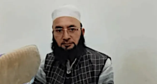 কাশ্মিরে নিহত মাদরাসা শিক্ষককে যেভাবে ‘উগ্রবাদী‘ তকমা দিয়েছিল ভারতীয় গণমাধ্যম