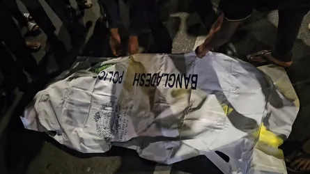 পূর্বাচলে প্রাইভেটকারের ধাক্কায় নিহত ১