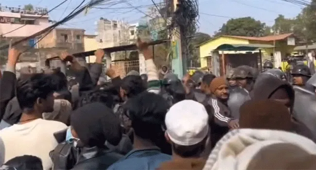 নেপালে সাম্প্রদায়িক সঙ্ঘাত, ভারতের সাথে সীমান্ত চলাচল বন্ধ