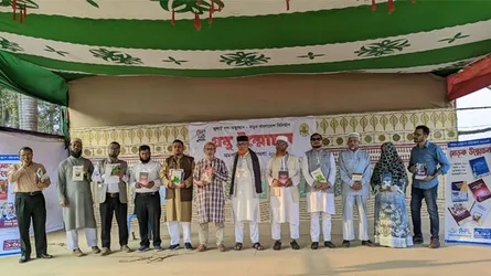 নতুন ৮ বইয়ের মোড়ক উন্মোচন