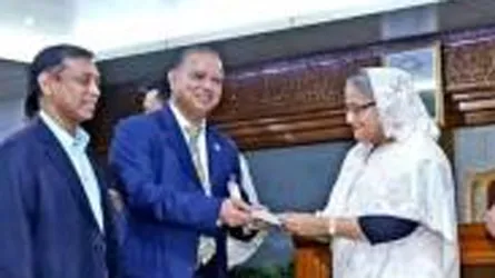 বানারীপাড়ায় আওয়ামী লীগ নেতা মোয়াজ্জেম হোসেন বাবুল গ্রেফতার