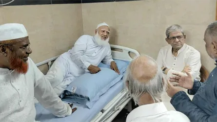 জামায়াতের আমিরকে দেখতে হাসপাতালে গেলেন মির্জা ফখরুল