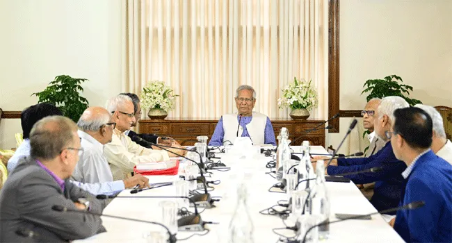 রাজনৈতিক দলগুলোর সাথে কর্মপরিকল্পনা চূড়ান্ত করার তাগিদ প্রধান উপদেষ্টার