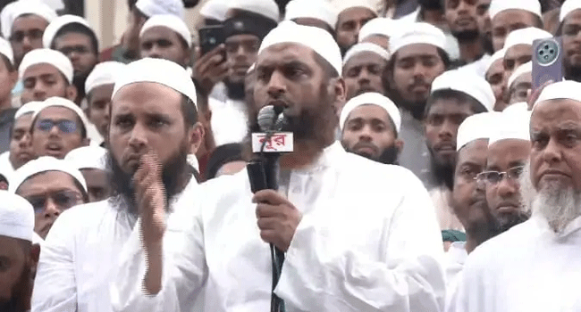 নারী কমিশনের প্রস্তাবনা বাতিলসহ চার দাবিতে হেফাজতের বিক্ষোভ