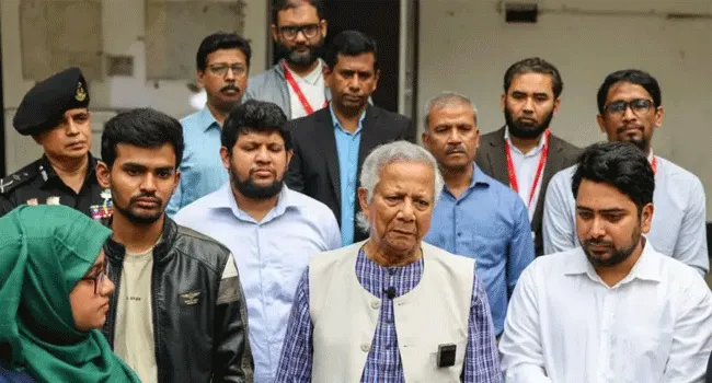 ‘পদত্যাগের ভাবনার’ মতো সঙ্কটে কিভাবে পড়লেন অধ্যাপক ইউনূস?