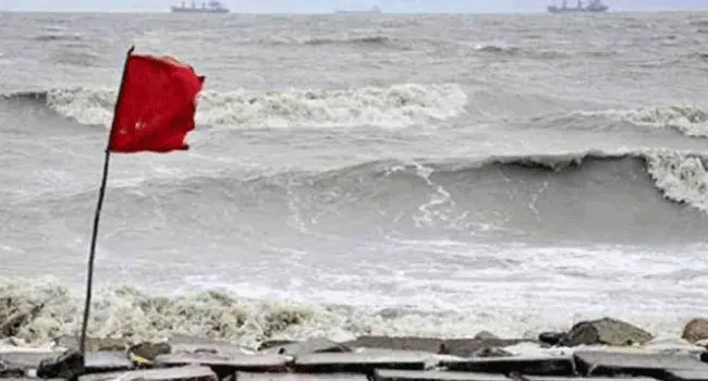 বঙ্গোপসাগরে লঘুচাপ, সমুদ্রবন্দরে ৩ নম্বর সতর্ক সঙ্কেত