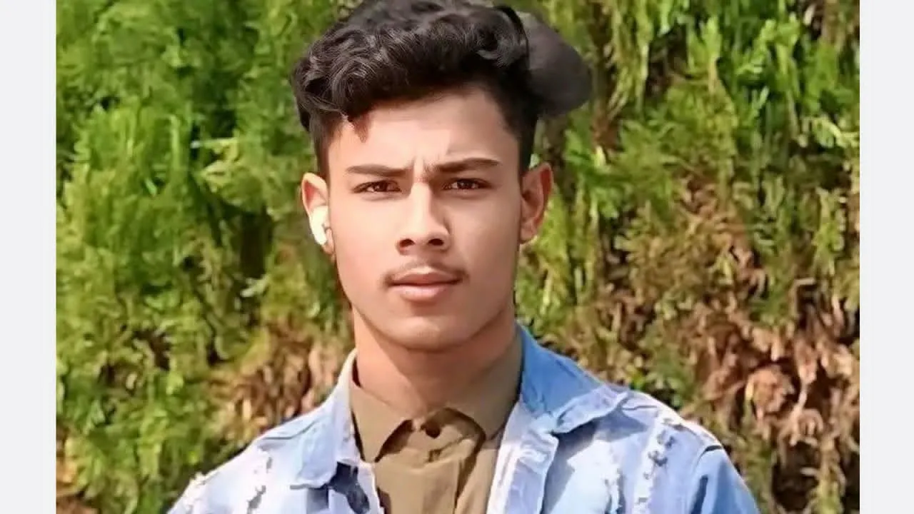 পাকুন্দিয়ায় স্ত্রীকে কুপিয়ে হত্যা