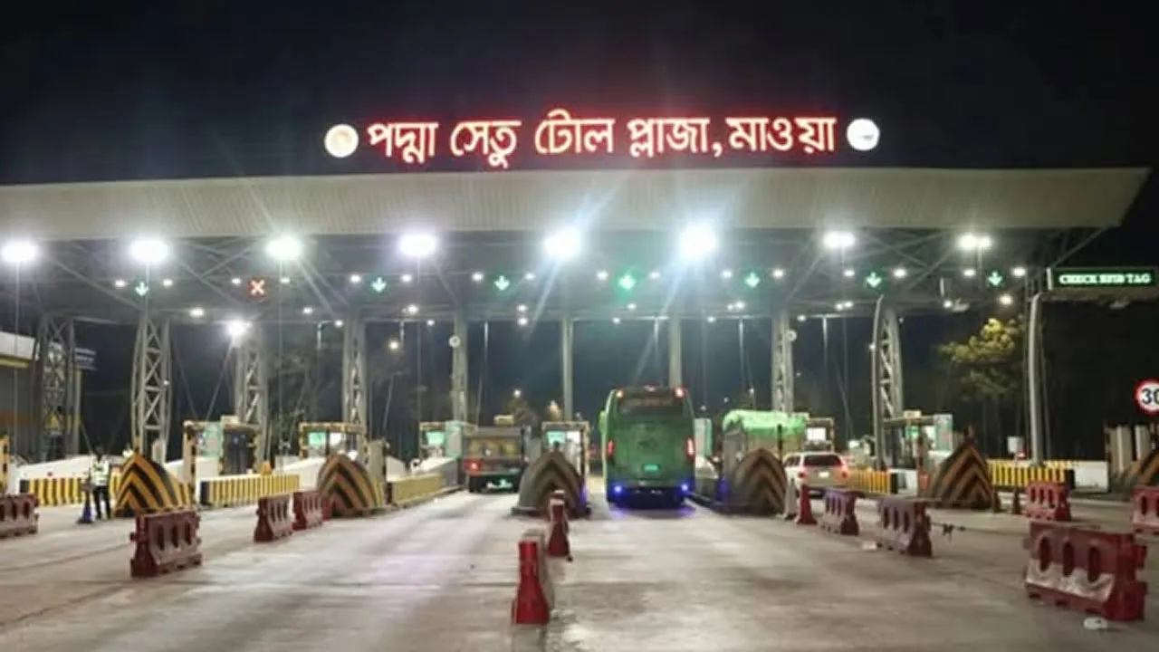 ঈদের ছুটির প্রথম দিনেই পদ্মাসেতুতে রেকর্ড সংখ্যক যান পারাপার