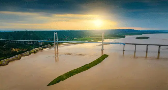 চীনে নির্মাণাধীন সেতুর দড়ি ছিঁড়ে নিহত ৭, নিখোঁজ ৯