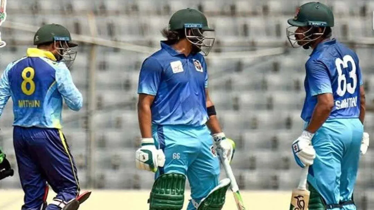 শিরোপার আরো কাছে আবাহনী, সৌম্যের ব্যাটে ১৫৩*