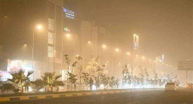 দাবানলের সাথে প্রচণ্ড বালুঝড়ের কবলেও ইসরাইল