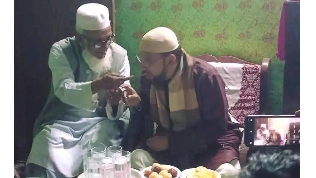 দিনাজপুর-২ আসনে বিজয়ী প্রার্থীকে মিষ্টিমুখ করালেন বিজিত প্রার্থী