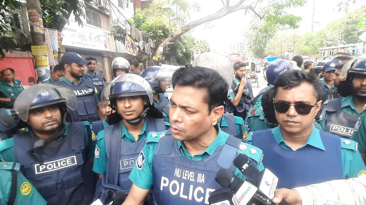 সায়েন্সল্যাবে দুই কলেজের শিক্ষার্থীদের সংঘর্ষ নিয়ে যা বলছে পুলিশ