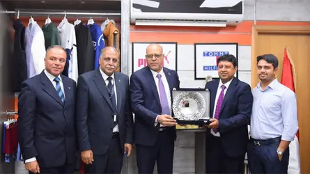 বাংলাদেশী ব্যবসায়ী জাকিরকে মিসর সরকারের ‍পুরস্কার