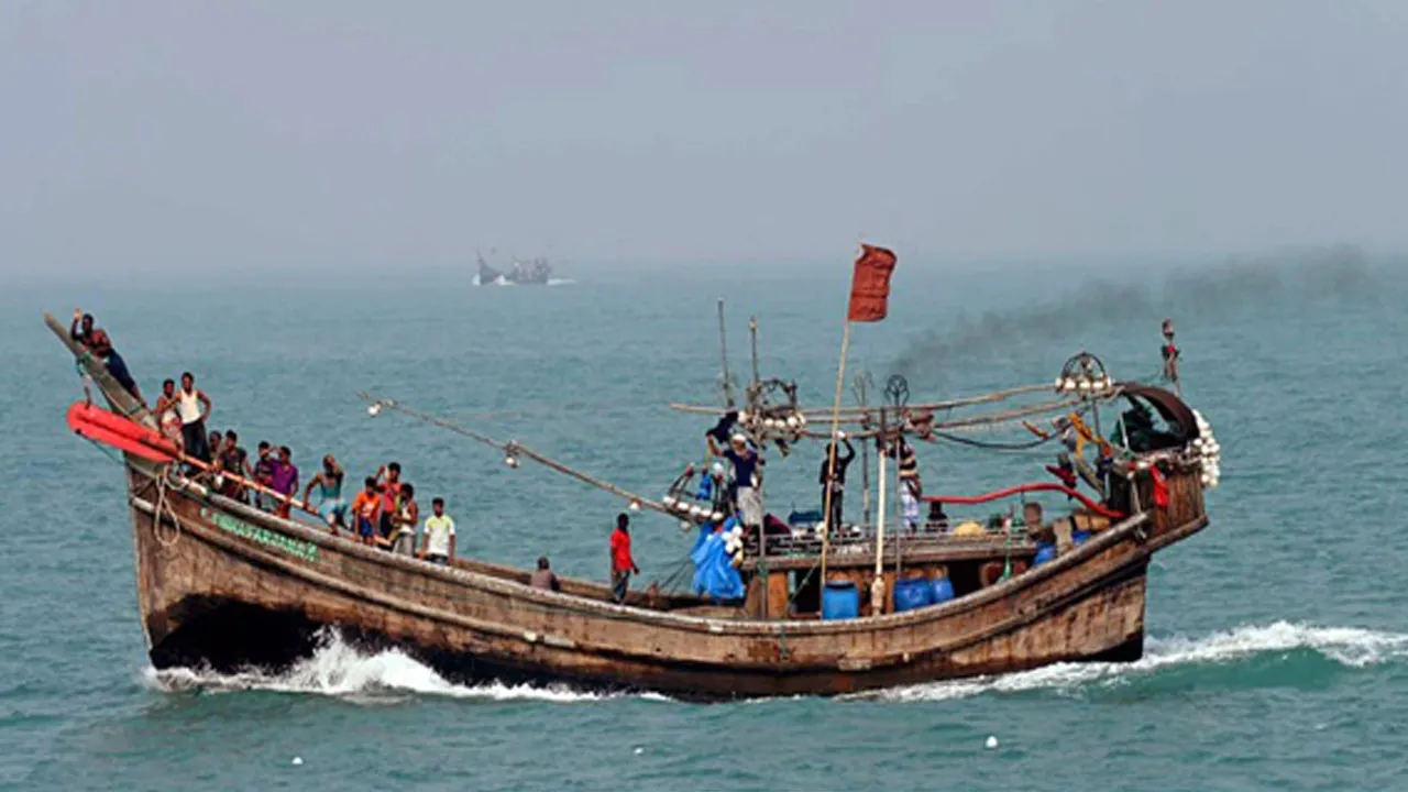 বাংলাদেশী ২৬ জেলেকে ফেরত দিলো আরাকান আর্মি