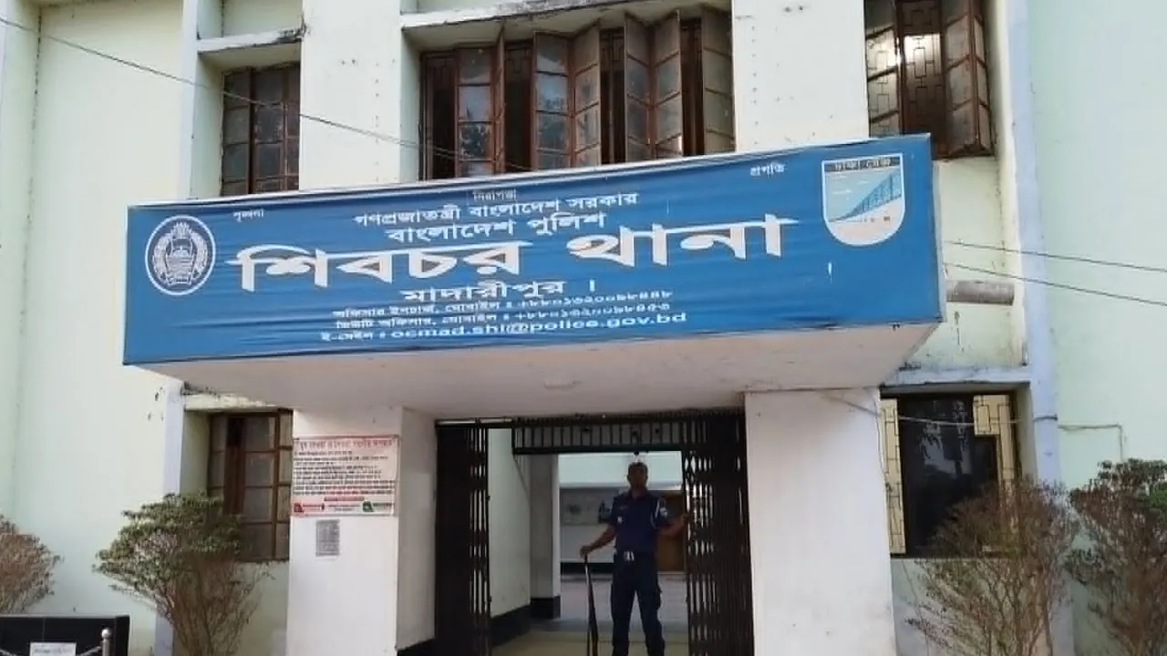 শিবচরে দুই মোটরসাইকেলের সংঘর্ষ, নিহত ২