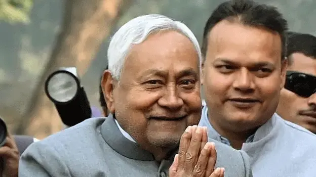 নারী চিকিৎসকের হিজাব খুলে ফেলা নিয়ে বিতর্কে বিহারের মুখ্যমন্ত্রী নীতীশ কুমার