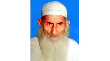 স্ত্রীর ওপর অভিমান করে ৯০ বছরের বৃদ্ধার বাড়িছাড়া