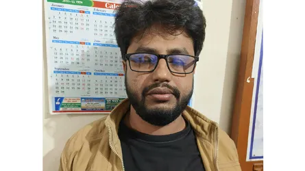 পুঠিয়ায় ছাত্রলীগ নেতা গ্রেফতার