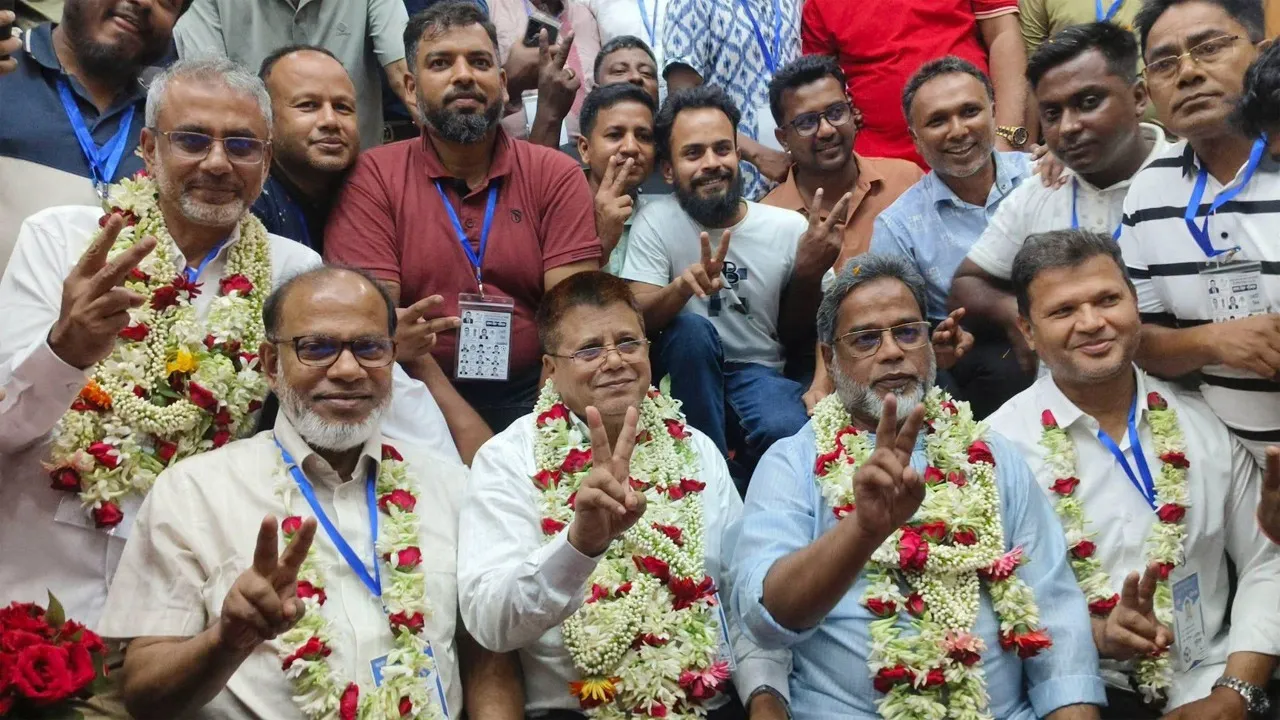বগুড়া চেম্বার নির্বাচনে সব পদে বাদল-হিরু প্যানেল জয়ী
