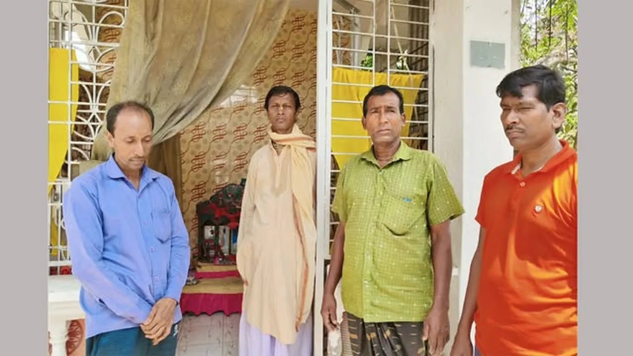 বেতাগীতে সেবাশ্রম মন্দিরে চুরি, ভক্তদের চোখে কান্না