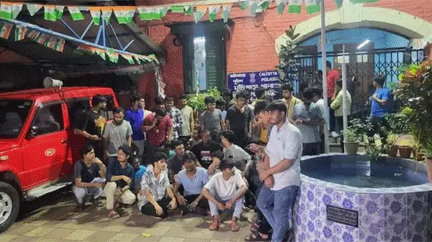 বাংলাদেশী সন্দেহে কলকাতায় বিশ্ববিদ্যালয়ের ছাত্রদের মারধর