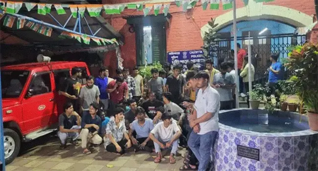 বাংলাদেশী সন্দেহে কলকাতায় বিশ্ববিদ্যালয়ের ছাত্রদের মারধর