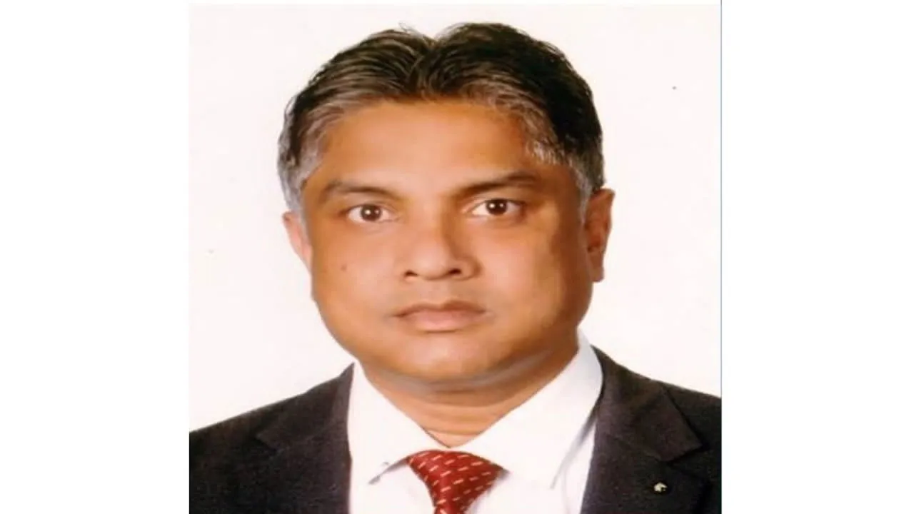 আদালতের রায়ে ৪ বছর পর পৌর মেয়র হলেন আরিফুর