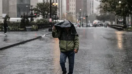 নিউইয়র্ক সিটিতে ভারী বৃষ্টিপাত, মৃত্যু ২