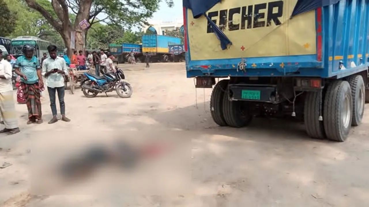 পুঠিয়ায় ডাম্প ট্রাকের ধাক্কায় মোটরসাইকেল আরোহী চাচা-ভাতিজা নিহত