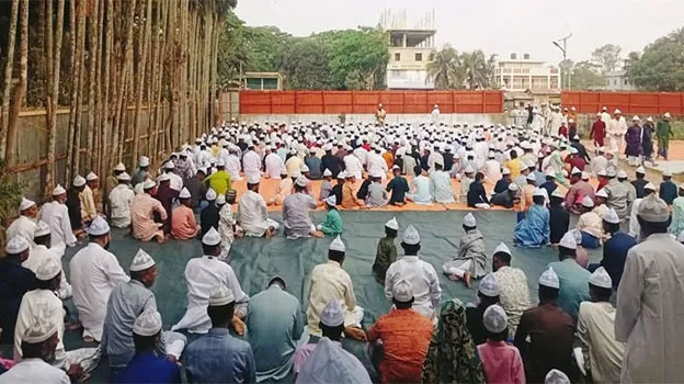 গফরগাঁওয়ে লামকাইন ঈদগাহ মাঠে উপজেলা প্রশাসনের ১৪৪ ধারা