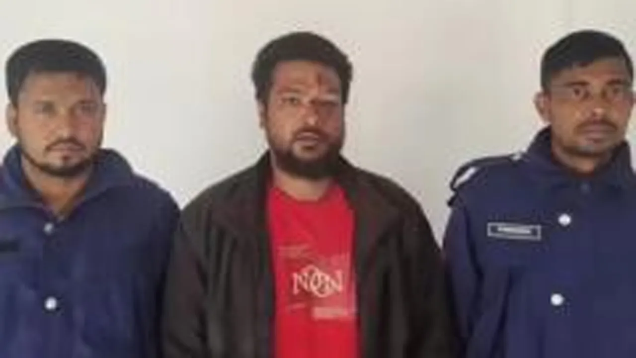 আশুলিয়ায় স্বেচ্ছাসেবক লীগ নেতা গ্রেফতার
